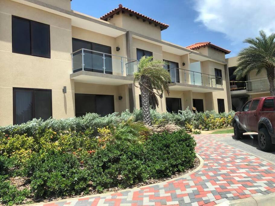 New! Cozy 1 Bedroom Condo- Gold Coast, Noord Aruba Palm Beach Luaran gambar
