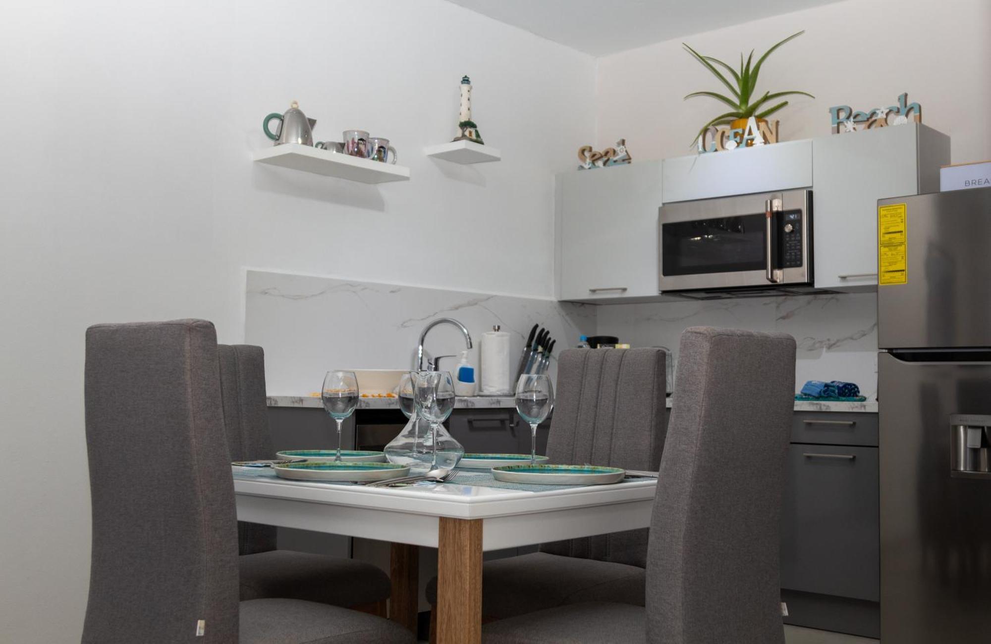 New! Cozy 1 Bedroom Condo- Gold Coast, Noord Aruba Palm Beach Luaran gambar